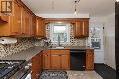 680 Main Street W, North Bay (West End), ON - Indoor Photo Showing Kitchen