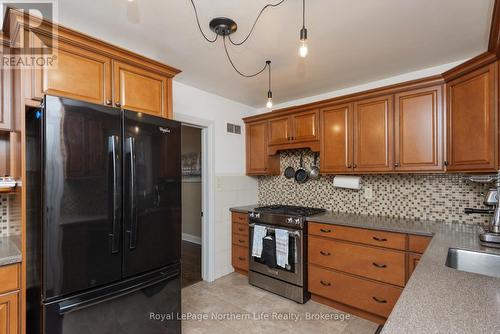 680 Main Street W, North Bay (West End), ON - Indoor Photo Showing Kitchen