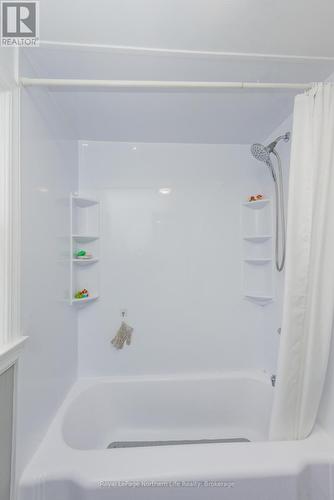 680 Main Street W, North Bay (West End), ON - Indoor Photo Showing Bathroom