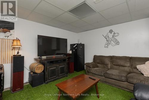 680 Main Street W, North Bay (West End), ON - Indoor Photo Showing Living Room