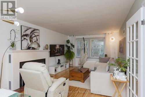 680 Main Street W, North Bay (West End), ON - Indoor Photo Showing Living Room
