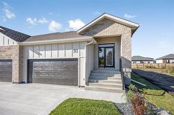 30 Quarry Ridge DR  Stonewall, MB R0C 2Z0
