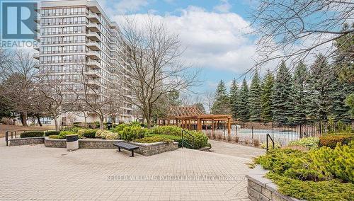 501 - 10 Laurelcrest Street, Brampton, ON - Outdoor