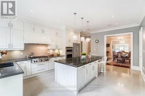 2414 Camilla Road, Mississauga, ON - Indoor Photo Showing Kitchen With Upgraded Kitchen