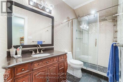 2414 Camilla Road, Mississauga, ON - Indoor Photo Showing Bathroom