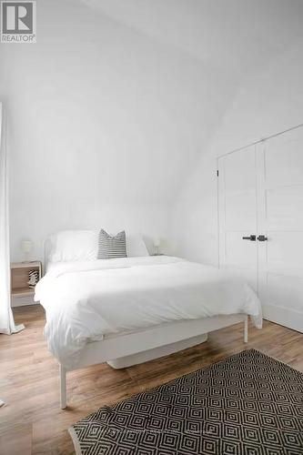 1 - 426 Wilson Street E, Hamilton, ON - Indoor Photo Showing Bedroom