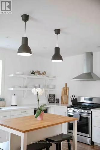 1 - 426 Wilson Street E, Hamilton, ON - Indoor Photo Showing Kitchen