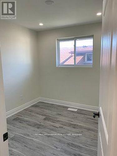 351 Queen Victoria Drive, Hamilton, ON - Indoor Photo Showing Other Room