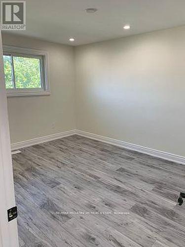 351 Queen Victoria Drive, Hamilton, ON - Indoor Photo Showing Other Room