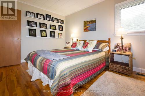 574 Ravenscliffe Road, Huntsville (Chaffey), ON - Indoor Photo Showing Bedroom