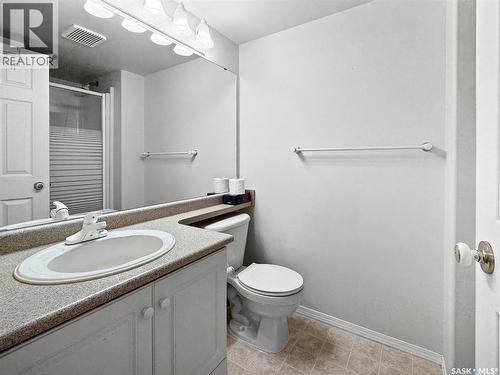 205 1152 103Rd Street, North Battleford, SK - Indoor Photo Showing Bathroom