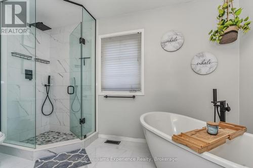 835 Dominion Avenue, Midland, ON - Indoor Photo Showing Bathroom