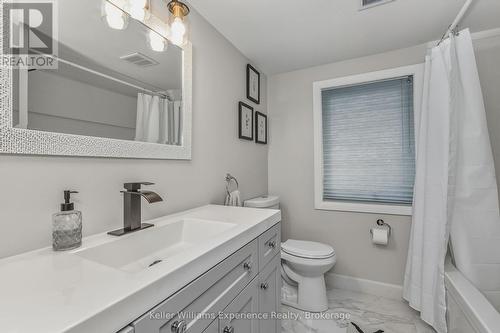 835 Dominion Avenue, Midland, ON - Indoor Photo Showing Bathroom
