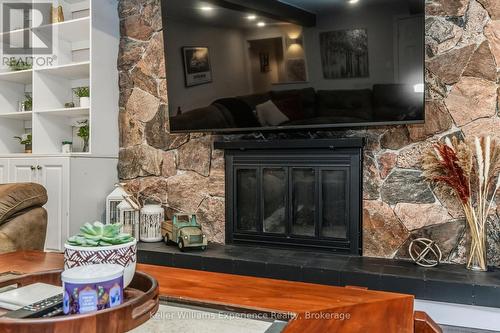 835 Dominion Avenue, Midland, ON - Indoor Photo Showing Living Room With Fireplace