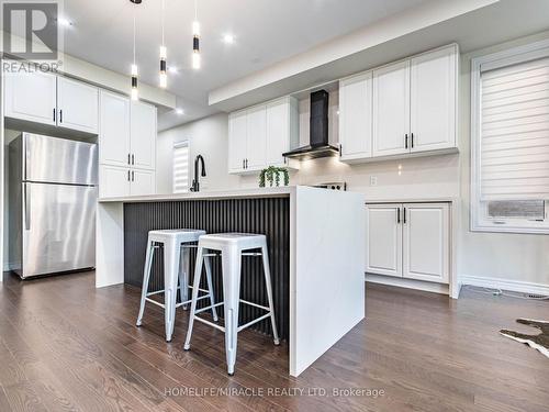 1416 Oakmont Common, Burlington, ON - Indoor Photo Showing Kitchen