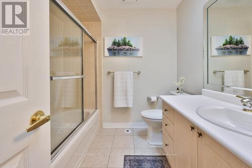 2320 Woodfield Road, Oakville, ON - Indoor Photo Showing Bathroom