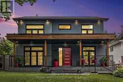 160 BEGONIA AVENUE  Ottawa, ON K1H 6E4