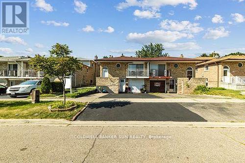 38 FALLWAY ROAD  Brampton, ON L6V 3H2