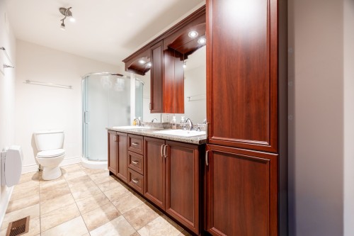 Salle de bains - 75 Ch. De La Beauce, Sainte-Martine, QC - Indoor Photo Showing Bathroom