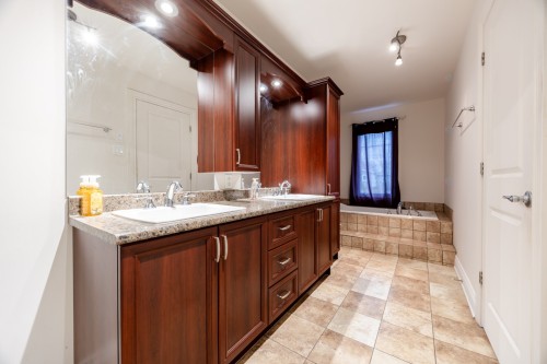 Salle de bains - 75 Ch. De La Beauce, Sainte-Martine, QC - Indoor Photo Showing Bathroom