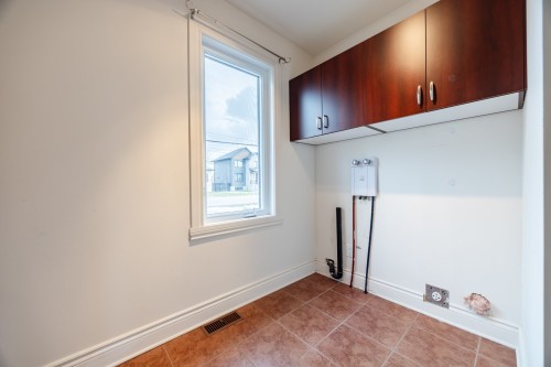 Salle de lavage - 75 Ch. De La Beauce, Sainte-Martine, QC - Indoor Photo Showing Other Room