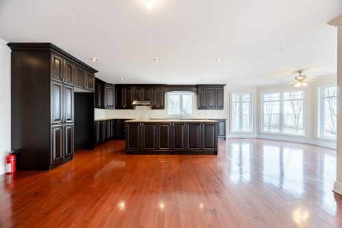 Salon - 75 Ch. De La Beauce, Sainte-Martine, QC - Indoor Photo Showing Kitchen