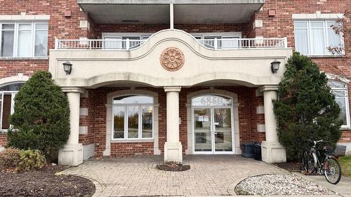 Entrée extérieure - 406-6850 Boul. Henri-Bourassa O., Montréal (Saint-Laurent), QC - Outdoor With Balcony