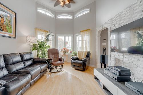 Salon - 900 Rue Vauquelin, Neuville, QC - Indoor Photo Showing Living Room