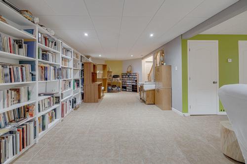 Salle familiale - 900 Rue Vauquelin, Neuville, QC - Indoor