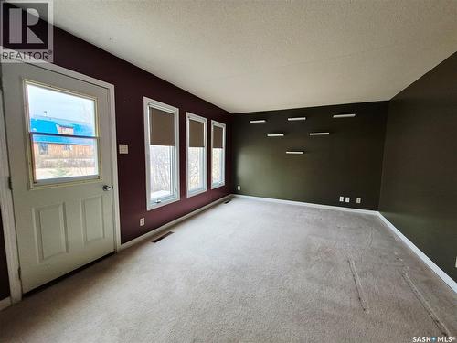 111 Alfred Street, Kyle, SK - Indoor Photo Showing Other Room