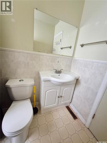 111 Alfred Street, Kyle, SK - Indoor Photo Showing Bathroom