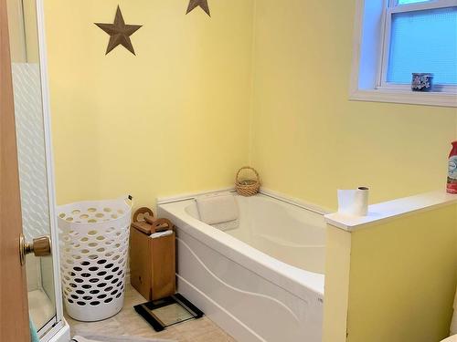 6 Junction Road, Springhill, NS 