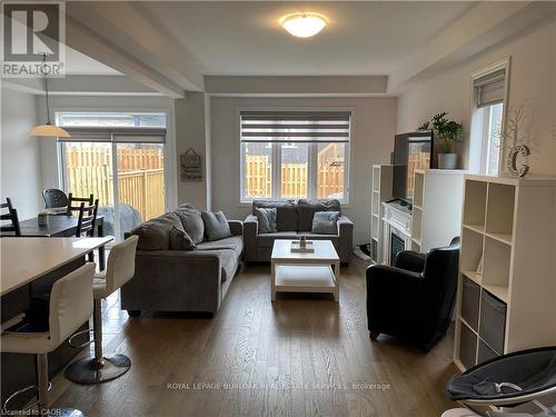 34 Baker Lane, Brant, ON - Indoor Photo Showing Living Room