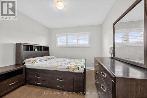 18 Lise Lane, Haldimand, ON - Indoor Photo Showing Bedroom