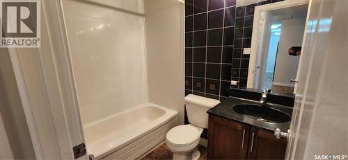 10 115 Acadia Drive, Saskatoon, SK - Indoor Photo Showing Bathroom