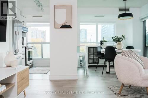 207 - 185 Oneida Crescent, Richmond Hill, ON - Indoor