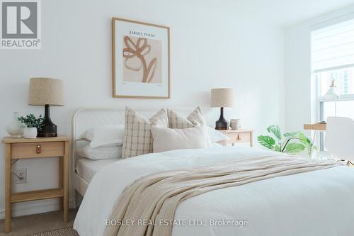 207 - 185 Oneida Crescent, Richmond Hill, ON - Indoor Photo Showing Bedroom