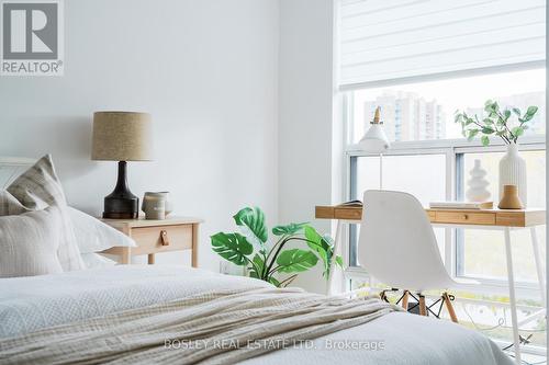 207 - 185 Oneida Crescent, Richmond Hill, ON - Indoor Photo Showing Bedroom