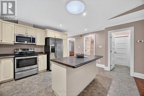 53 Clover Crescent, Wasaga Beach, ON - Indoor Photo Showing Kitchen