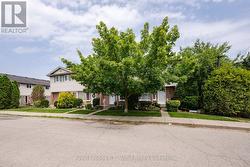 4 - 10 DUFFERIN STREET  Norwich (Norwich Town), ON N0J 1P0