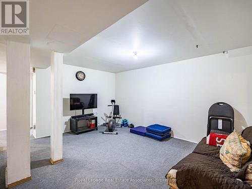 6033 Duford Drive, Mississauga, ON - Indoor