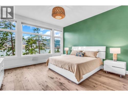 3452 Blue Grass Lane, Kelowna, BC - Indoor Photo Showing Bedroom