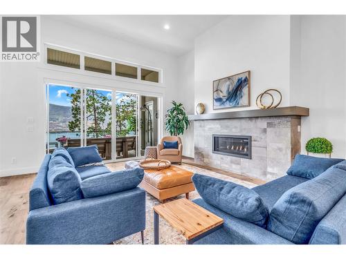 3452 Blue Grass Lane, Kelowna, BC - Indoor Photo Showing Living Room With Fireplace
