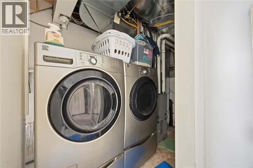 2006 Olive Avenue, Sarnia, ON - Indoor Photo Showing Laundry Room