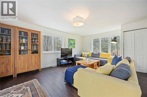 2006 Olive Avenue, Sarnia, ON - Indoor