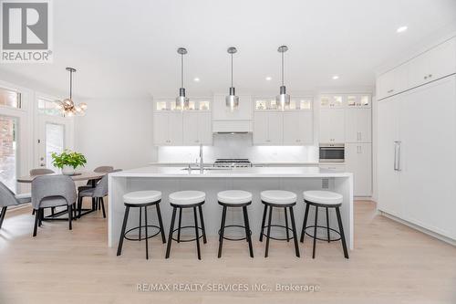 17 Edmonton Street, Brampton, ON - Indoor Photo Showing Kitchen