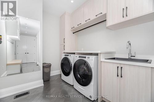 17 Edmonton Street, Brampton, ON - Indoor Photo Showing Laundry Room