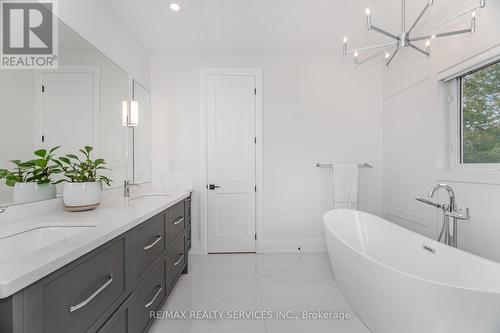 17 Edmonton Street, Brampton, ON - Indoor Photo Showing Bathroom