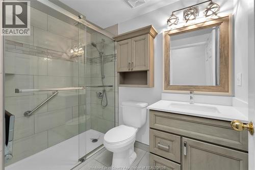 315 Village Grove Unit# 501, Tecumseh, ON - Indoor Photo Showing Bathroom