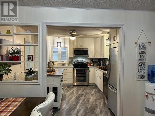 10 Victoria Ave, Blind River, ON - Indoor Photo Showing Kitchen
